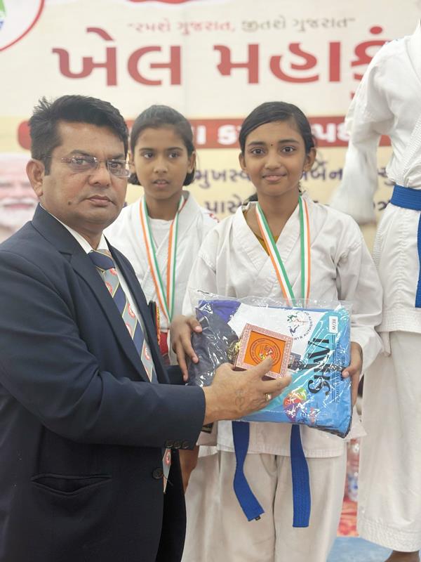 Best School in Dindoli