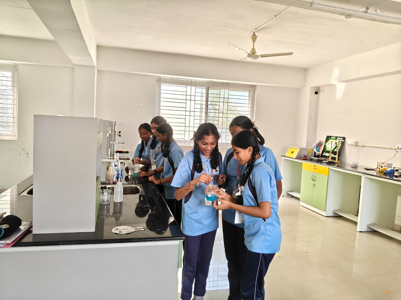Science Lab 10