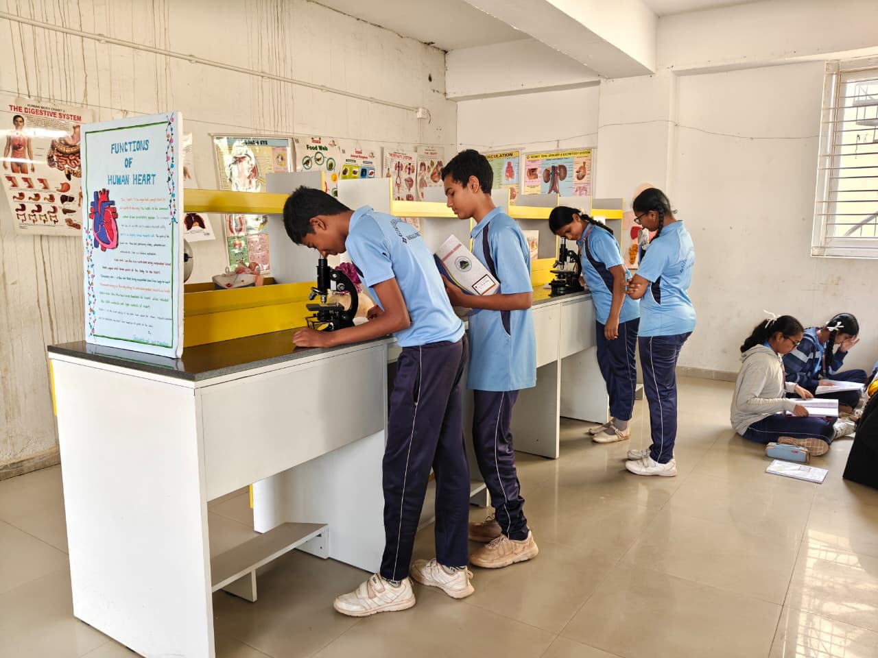 Science Lab 16