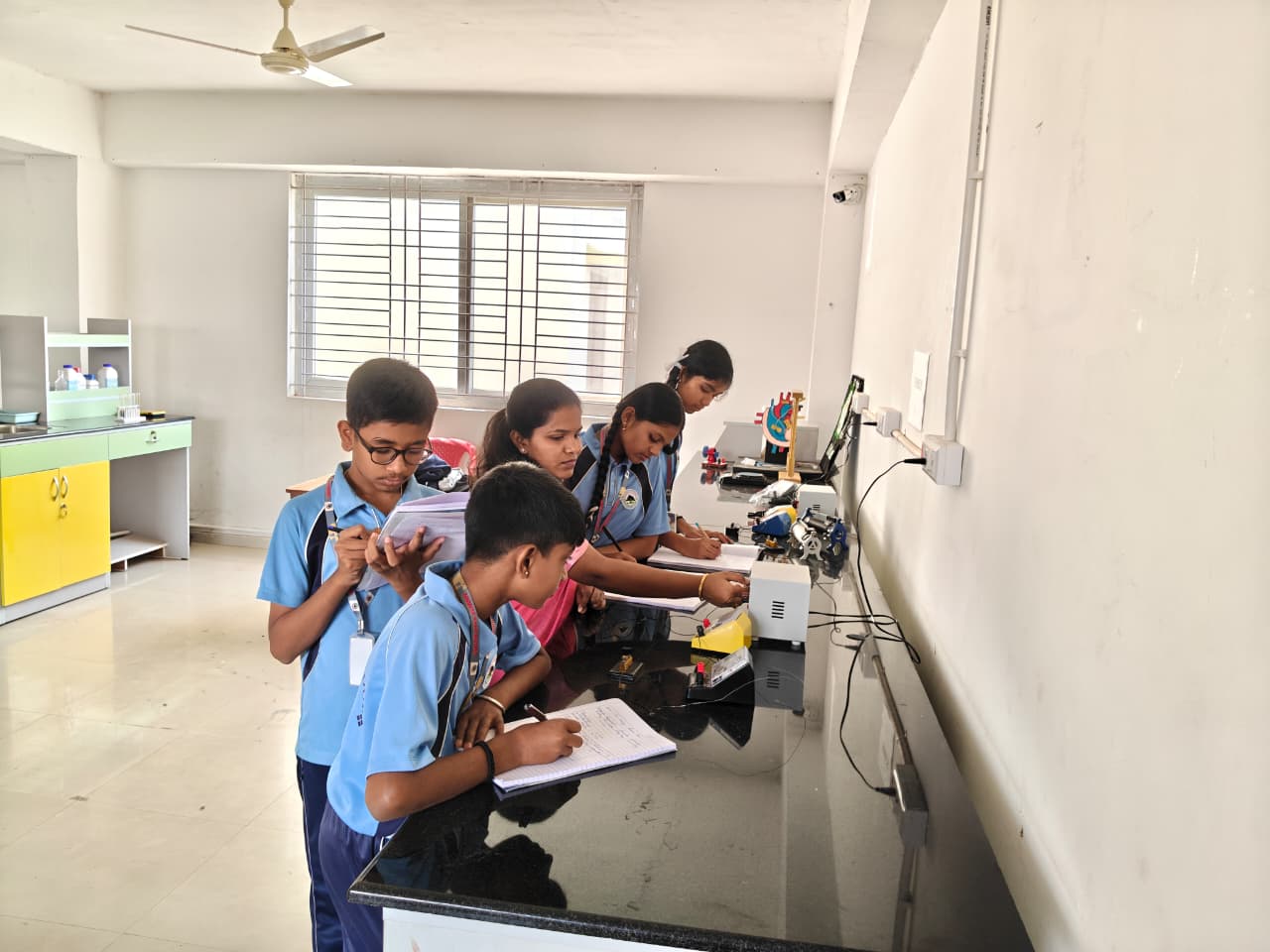 Science Lab 17
