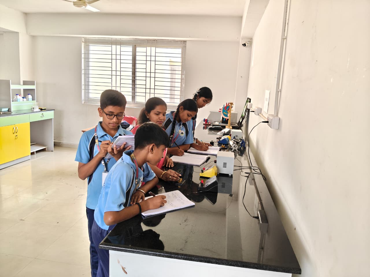 Science Lab 18