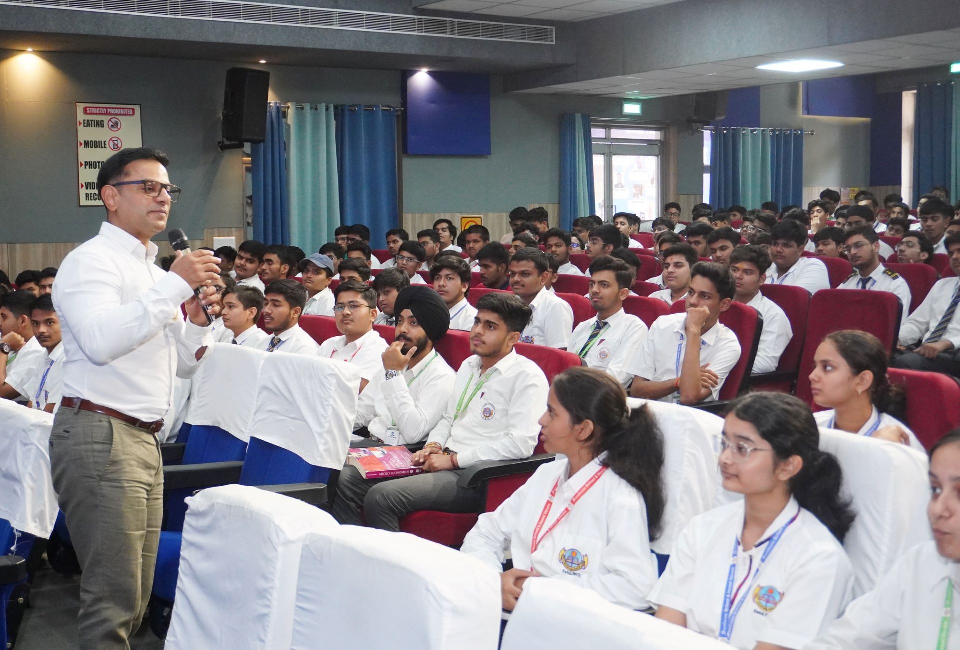 Best School in Sarnath