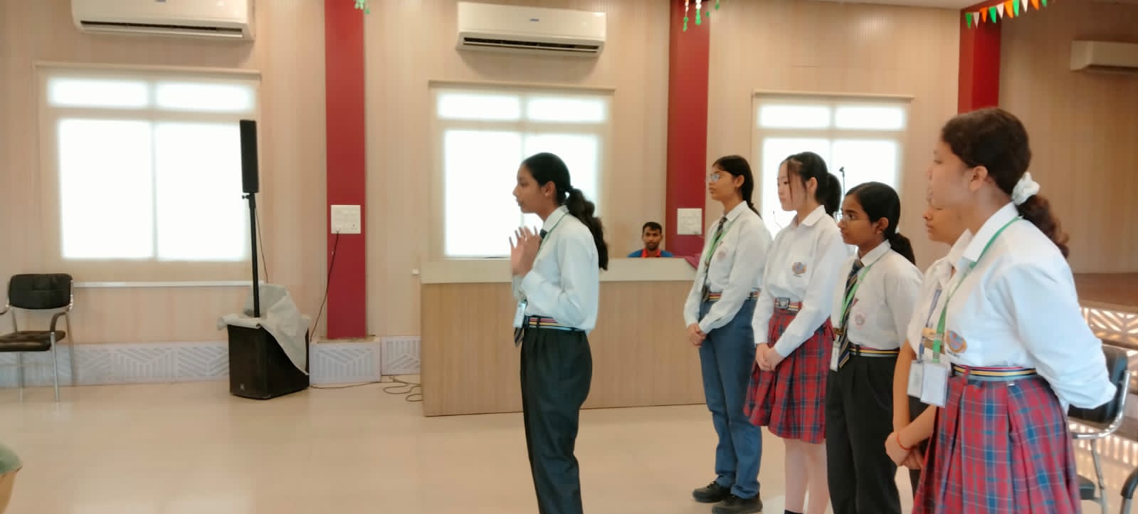 Best School In Varuna